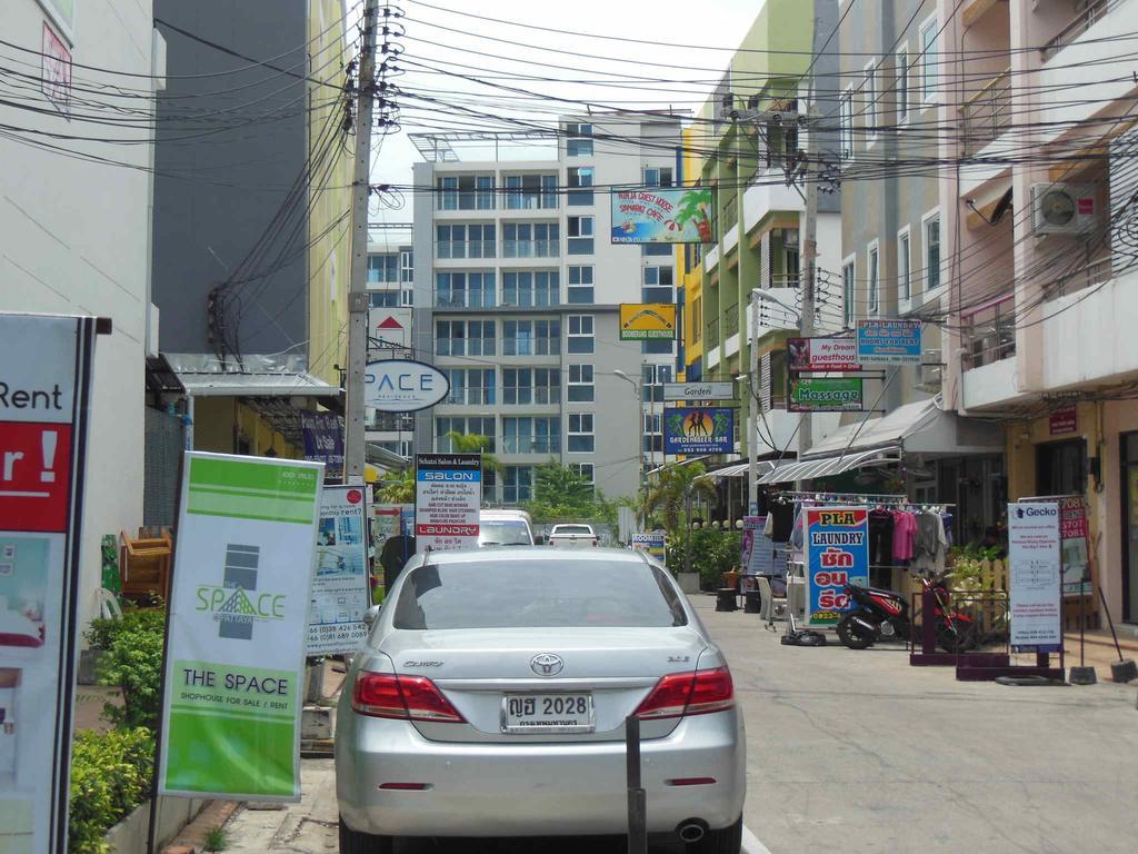 Boomerang Guesthouse And Bar Pattaya Eksteriør bilde