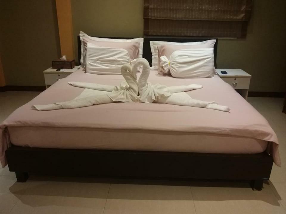 Boomerang Guesthouse And Bar Pattaya Eksteriør bilde