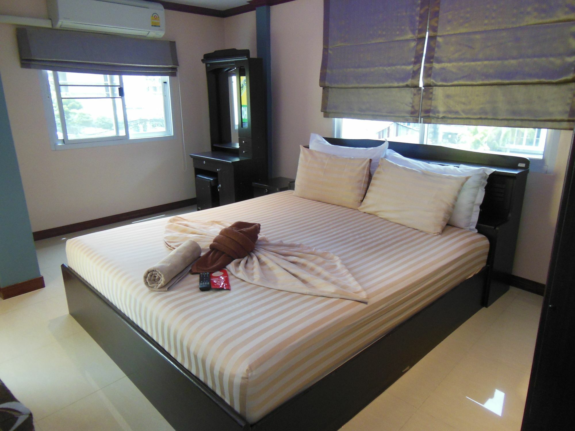 Boomerang Guesthouse And Bar Pattaya Eksteriør bilde